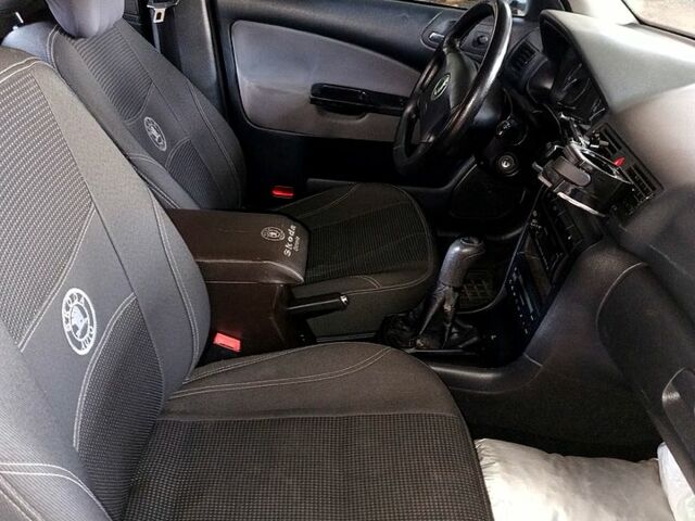 Серый Шкода Октавия, объемом двигателя 1.9 л и пробегом 275 тыс. км за 2200 $, фото 1 на Automoto.ua