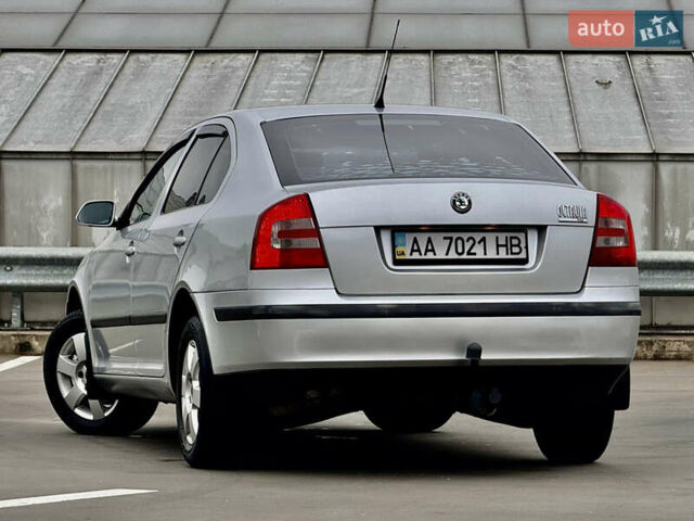 Сірий Шкода Октавія, об'ємом двигуна 2 л та пробігом 246 тис. км за 5999 $, фото 11 на Automoto.ua