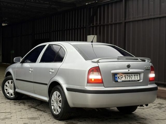 Серый Шкода Октавия, объемом двигателя 1.6 л и пробегом 235 тыс. км за 4900 $, фото 1 на Automoto.ua