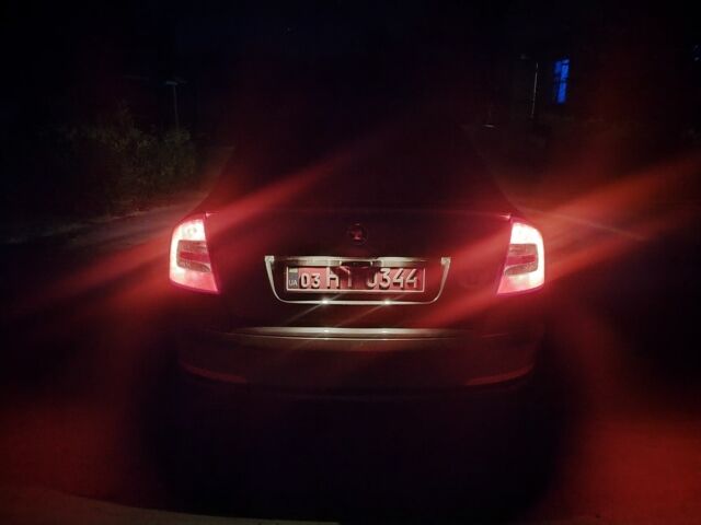 Серый Шкода Октавия, объемом двигателя 1.8 л и пробегом 171 тыс. км за 8000 $, фото 1 на Automoto.ua