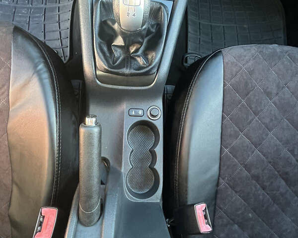 Серый Шкода Октавия, объемом двигателя 1.9 л и пробегом 238 тыс. км за 5800 $, фото 11 на Automoto.ua