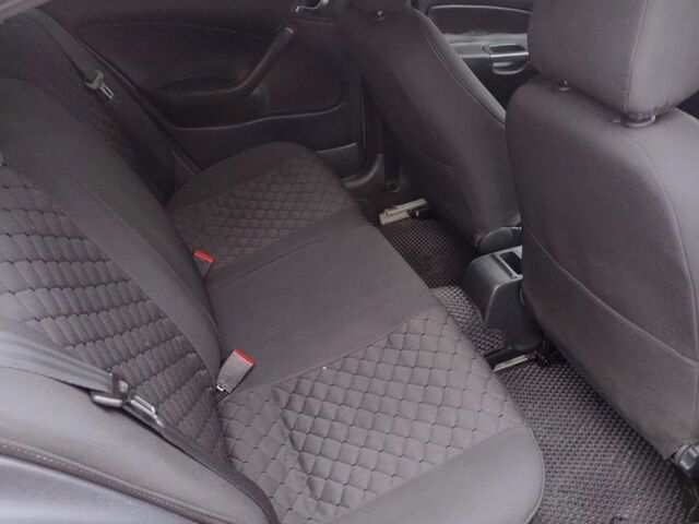 Серый Шкода Октавия, объемом двигателя 1.6 л и пробегом 285 тыс. км за 5600 $, фото 12 на Automoto.ua