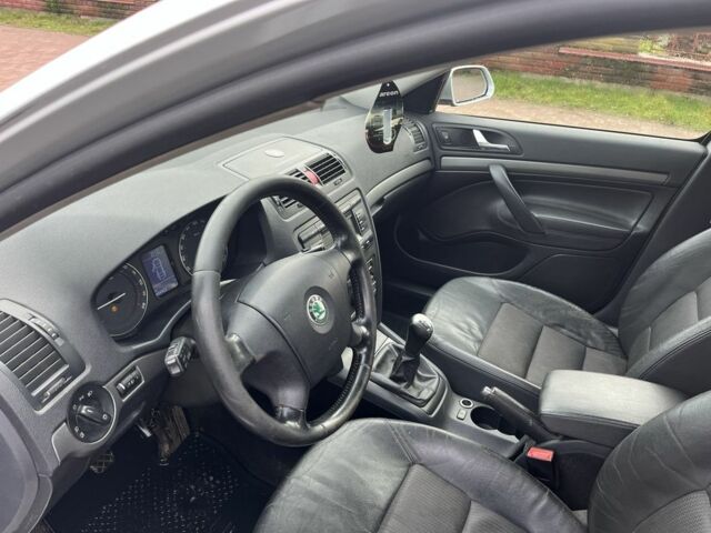 Серый Шкода Октавия, объемом двигателя 1.9 л и пробегом 408 тыс. км за 2350 $, фото 14 на Automoto.ua