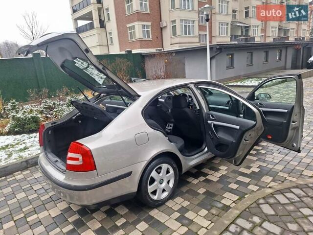 Серый Шкода Октавия, объемом двигателя 1.6 л и пробегом 187 тыс. км за 6450 $, фото 39 на Automoto.ua