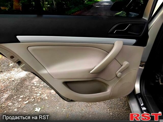 Серый Шкода Октавия, объемом двигателя 1.6 л и пробегом 300 тыс. км за 6199 $, фото 8 на Automoto.ua