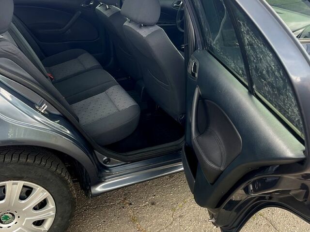 Шкода Октавия 2008 в Полтаве на Automoto.ua Серый Шкода Октавия, объемом двигателя 1.6 л и пробегом 218 тыс. км за 5100 $, фото 6 на Automoto.ua