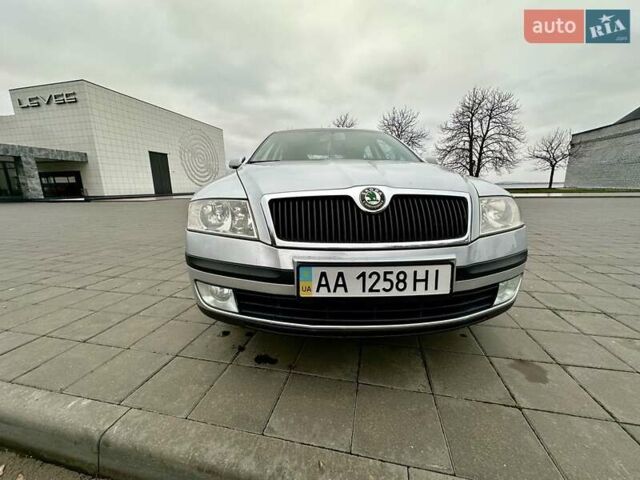 Сірий Шкода Октавія, об'ємом двигуна 2 л та пробігом 285 тис. км за 4999 $, фото 1 на Automoto.ua