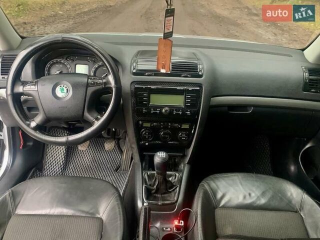 Серый Шкода Октавия, объемом двигателя 1.97 л и пробегом 248 тыс. км за 5250 $, фото 4 на Automoto.ua