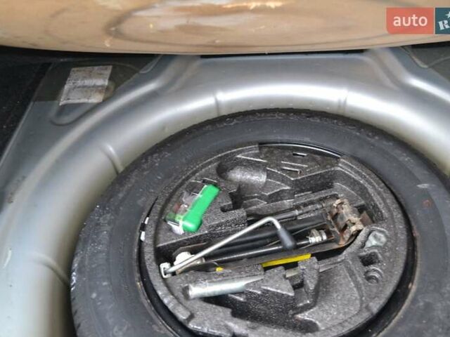 Серый Шкода Октавия, объемом двигателя 1.6 л и пробегом 157 тыс. км за 6200 $, фото 55 на Automoto.ua