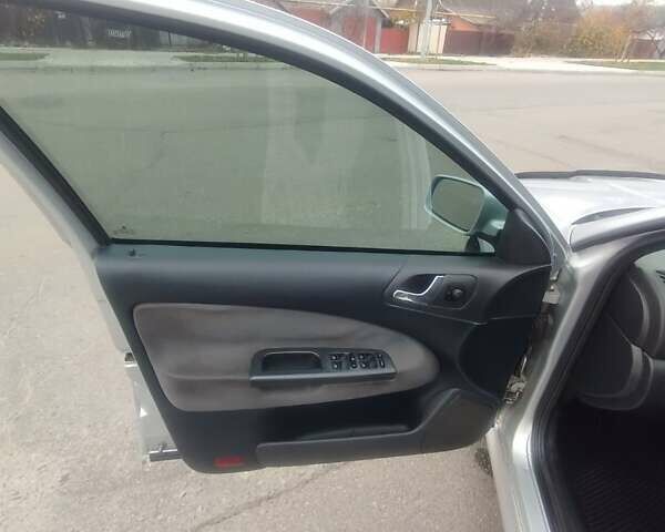 Серый Шкода Октавия, объемом двигателя 1.6 л и пробегом 195 тыс. км за 7200 $, фото 10 на Automoto.ua