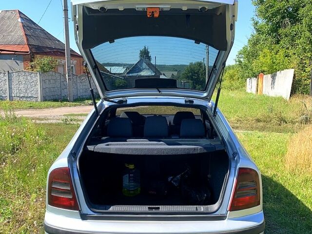 Сірий Шкода Октавія, об'ємом двигуна 1.8 л та пробігом 272 тис. км за 5700 $, фото 4 на Automoto.ua