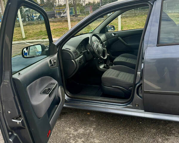 Серый Шкода Октавия, объемом двигателя 1.6 л и пробегом 155 тыс. км за 6700 $, фото 13 на Automoto.ua