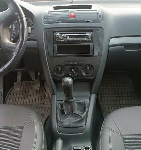 Серый Шкода Октавия, объемом двигателя 1.6 л и пробегом 204 тыс. км за 4900 $, фото 19 на Automoto.ua