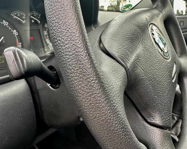 Серый Шкода Октавия, объемом двигателя 1.6 л и пробегом 155 тыс. км за 6700 $, фото 29 на Automoto.ua