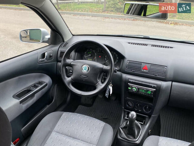 Серый Шкода Октавия, объемом двигателя 1.6 л и пробегом 275 тыс. км за 5500 $, фото 26 на Automoto.ua