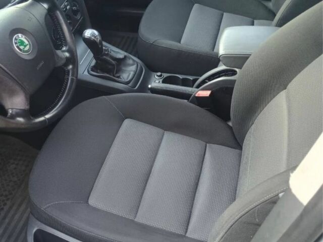 Сірий Шкода Октавія, об'ємом двигуна 1.6 л та пробігом 430 тис. км за 4100 $, фото 5 на Automoto.ua