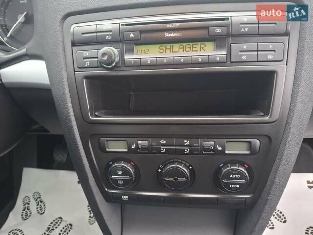 Сірий Шкода Октавія, об'ємом двигуна 1.6 л та пробігом 139 тис. км за 7990 $, фото 43 на Automoto.ua