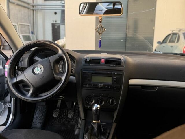 Серый Шкода Октавия, объемом двигателя 1.6 л и пробегом 245 тыс. км за 5500 $, фото 6 на Automoto.ua