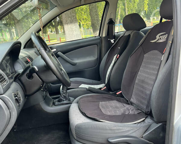 Серый Шкода Октавия, объемом двигателя 1.6 л и пробегом 230 тыс. км за 4800 $, фото 12 на Automoto.ua