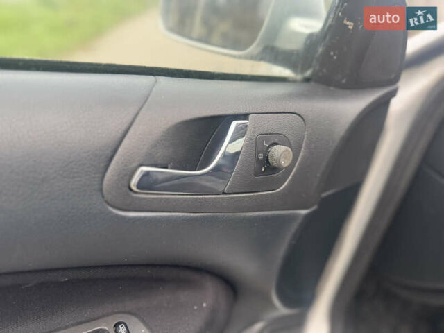 Серый Шкода Октавия, объемом двигателя 1.6 л и пробегом 235 тыс. км за 5299 $, фото 19 на Automoto.ua