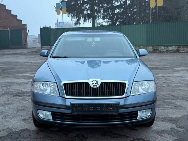 Серый Шкода Октавия, объемом двигателя 0 л и пробегом 180 тыс. км за 5850 $, фото 1 на Automoto.ua