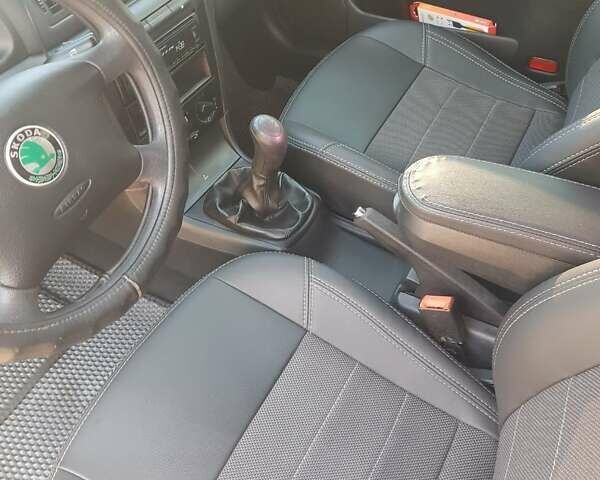 Серый Шкода Октавия, объемом двигателя 1.6 л и пробегом 278 тыс. км за 6500 $, фото 4 на Automoto.ua