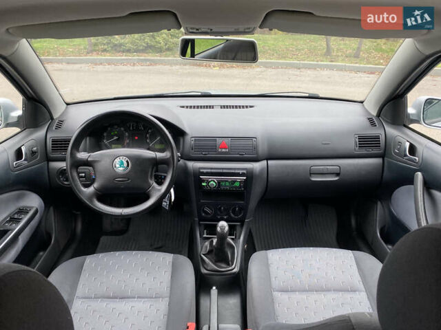 Серый Шкода Октавия, объемом двигателя 1.6 л и пробегом 275 тыс. км за 5500 $, фото 24 на Automoto.ua