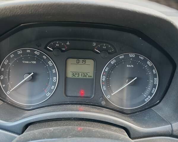 Сірий Шкода Октавія, об'ємом двигуна 1.98 л та пробігом 323 тис. км за 6600 $, фото 7 на Automoto.ua