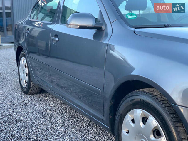 Серый Шкода Октавия, объемом двигателя 1.6 л и пробегом 193 тыс. км за 6300 $, фото 5 на Automoto.ua