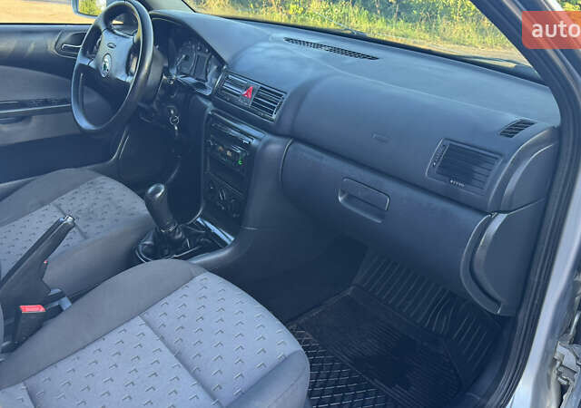 Сірий Шкода Октавія, об'ємом двигуна 1.6 л та пробігом 360 тис. км за 4499 $, фото 16 на Automoto.ua