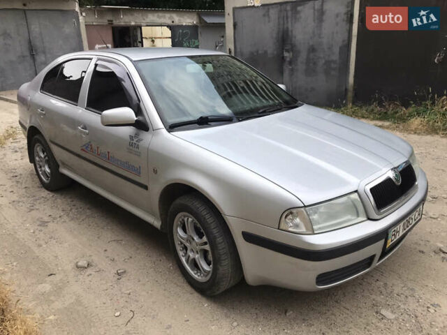 Серый Шкода Октавия, объемом двигателя 1.6 л и пробегом 227 тыс. км за 5400 $, фото 2 на Automoto.ua