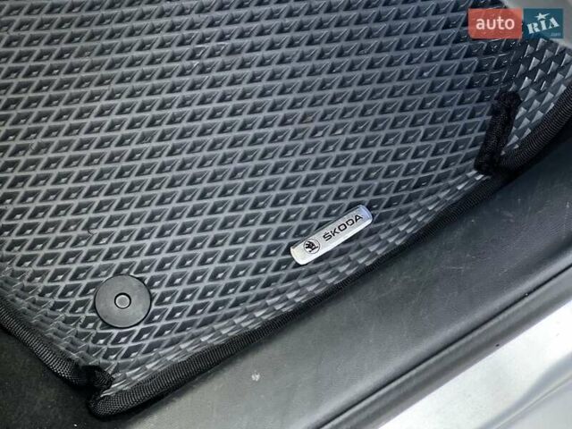Серый Шкода Октавия, объемом двигателя 1.97 л и пробегом 288 тыс. км за 4800 $, фото 51 на Automoto.ua
