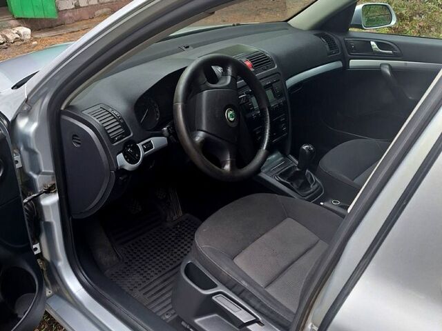 Сірий Шкода Октавія, об'ємом двигуна 1.6 л та пробігом 240 тис. км за 6000 $, фото 6 на Automoto.ua