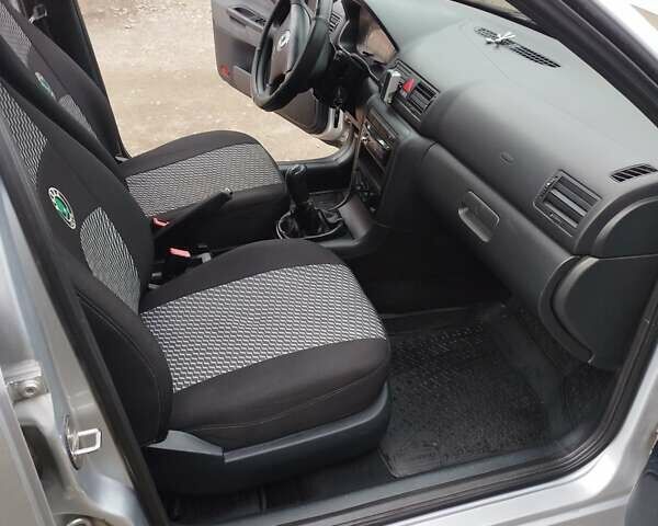 Сірий Шкода Октавія, об'ємом двигуна 1.6 л та пробігом 300 тис. км за 5300 $, фото 13 на Automoto.ua
