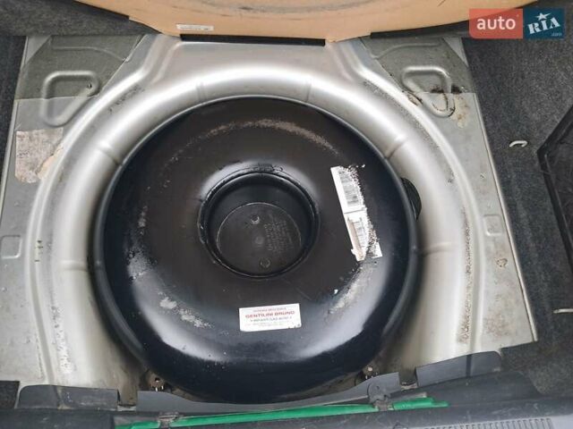 Сірий Шкода Октавія, об'ємом двигуна 1.6 л та пробігом 198 тис. км за 5899 $, фото 24 на Automoto.ua