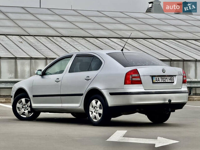 Сірий Шкода Октавія, об'ємом двигуна 2 л та пробігом 246 тис. км за 5999 $, фото 10 на Automoto.ua