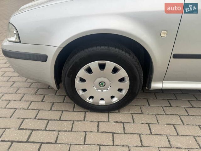 Серый Шкода Октавия, объемом двигателя 1.6 л и пробегом 235 тыс. км за 5299 $, фото 13 на Automoto.ua