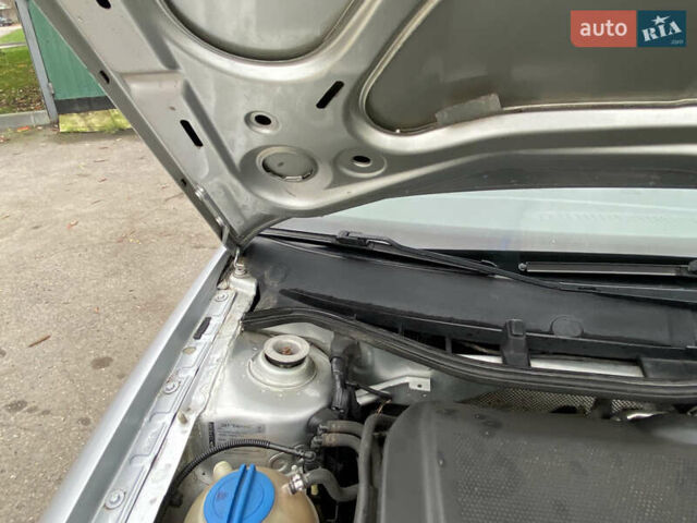Серый Шкода Октавия, объемом двигателя 1.6 л и пробегом 275 тыс. км за 5500 $, фото 33 на Automoto.ua