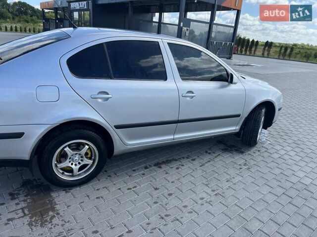 Серый Шкода Октавия, объемом двигателя 1.6 л и пробегом 350 тыс. км за 6000 $, фото 1 на Automoto.ua