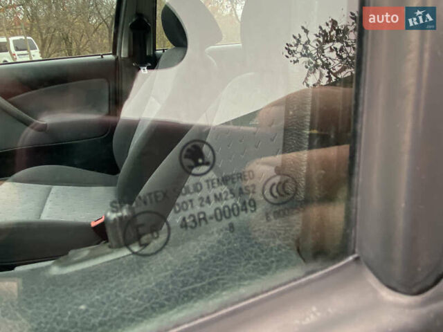 Серый Шкода Октавия, объемом двигателя 1.6 л и пробегом 275 тыс. км за 5500 $, фото 34 на Automoto.ua