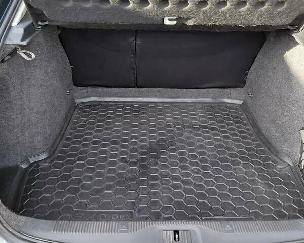 Сірий Шкода Октавія, об'ємом двигуна 1.6 л та пробігом 122 тис. км за 8300 $, фото 17 на Automoto.ua