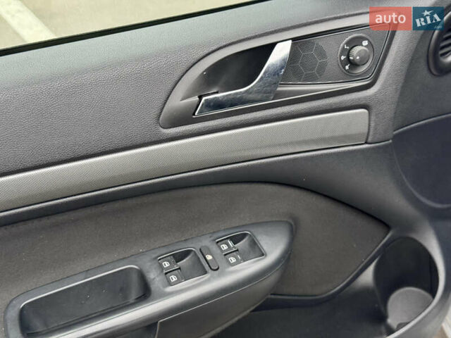 Сірий Шкода Октавія, об'ємом двигуна 2 л та пробігом 246 тис. км за 5999 $, фото 38 на Automoto.ua