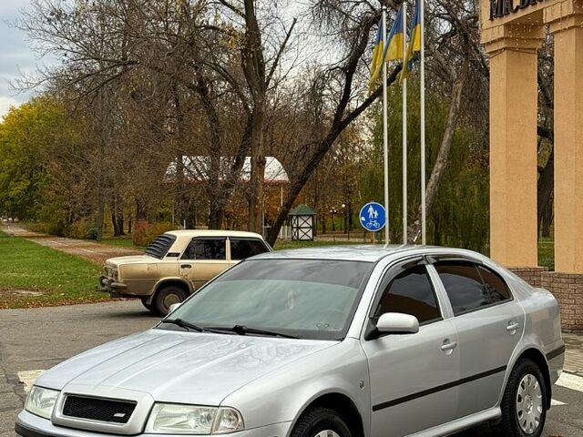 Шкода Октавія 2008 у Краматорске на Automoto.ua Сірий Шкода Октавія, об'ємом двигуна 1.6 л та пробігом 203 тис. км за 5450 $, фото 4 на Automoto.ua