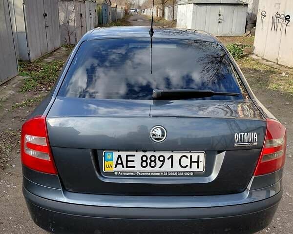 Сірий Шкода Октавія, об'ємом двигуна 1.6 л та пробігом 122 тис. км за 8300 $, фото 4 на Automoto.ua