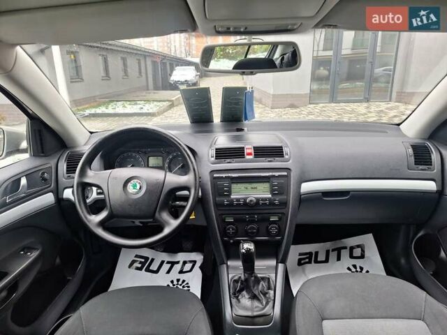 Серый Шкода Октавия, объемом двигателя 1.6 л и пробегом 187 тыс. км за 6450 $, фото 58 на Automoto.ua