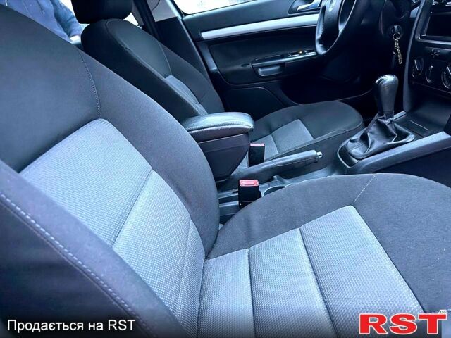 Серый Шкода Октавия, объемом двигателя 1.6 л и пробегом 180 тыс. км за 5850 $, фото 10 на Automoto.ua