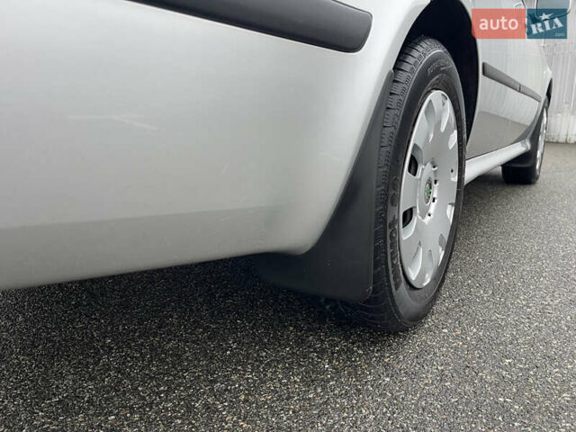 Сірий Шкода Октавія, об'ємом двигуна 1.6 л та пробігом 238 тис. км за 5999 $, фото 6 на Automoto.ua