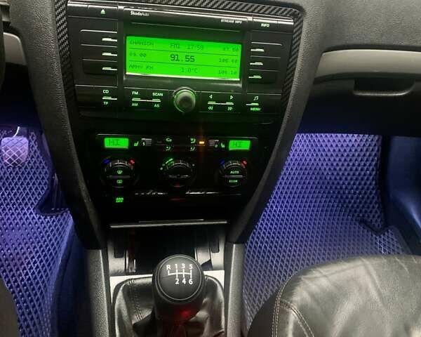 Серый Шкода Октавия, объемом двигателя 1.97 л и пробегом 248 тыс. км за 5250 $, фото 2 на Automoto.ua
