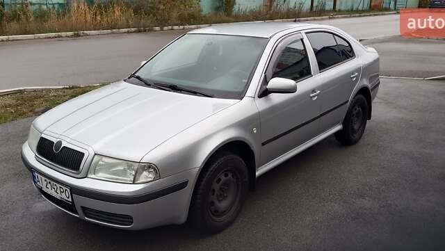 Серый Шкода Октавия, объемом двигателя 1.6 л и пробегом 218 тыс. км за 4950 $, фото 1 на Automoto.ua