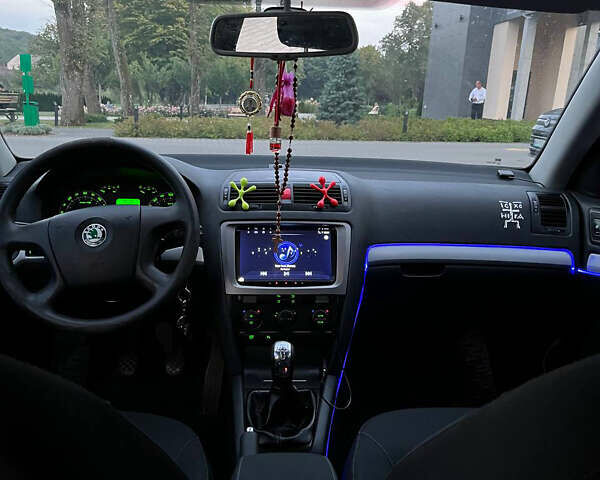 Серый Шкода Октавия, объемом двигателя 1.9 л и пробегом 243 тыс. км за 7400 $, фото 10 на Automoto.ua